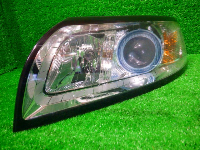 【中古】中古部品 ボルボ 50シリーズ MB4204S 左ﾍｯﾄﾞﾗﾝﾌﾟ 【3340140100-000025008610900】 12,366円