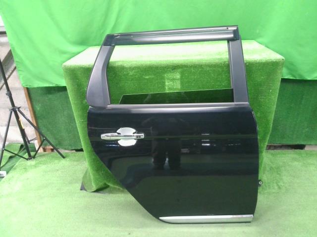 【中古】中古部品 Ｎ－ＯＮＥ JG1 右ﾘｱﾄﾞｱ 【3310200100-000021506513300】