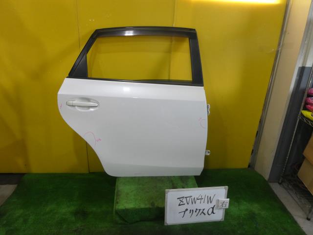 【中古】中古部品 プリウスα ZVW41W 右ﾘｱﾄﾞｱ 【3331010600-250121000213300】｜e-cleマート