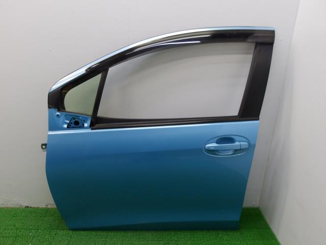 【中古】中古部品 ヴィッツ NSP130 左ﾌﾛﾝﾄﾄﾞｱ 【3310250100-000253000513200】
