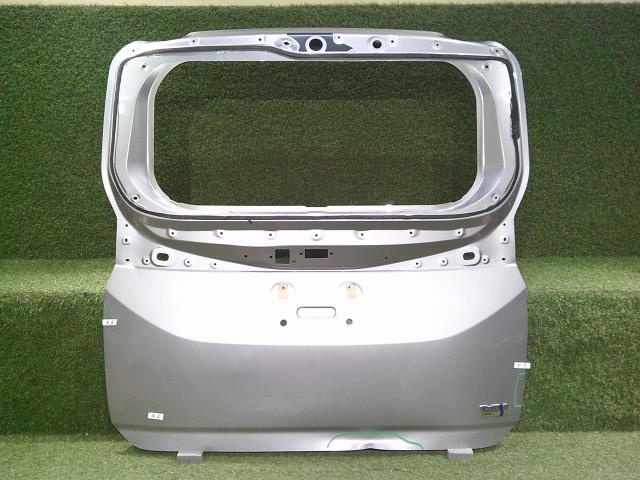 【中古】中古部品 ノア ZWR90W バックドア 【3331011000-250131500215800】|e-cleマート