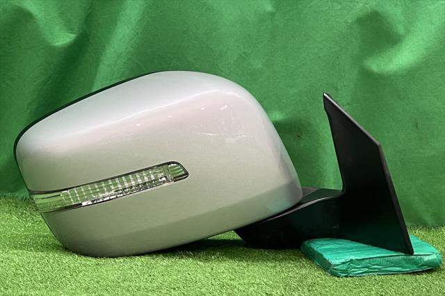 【中古】中古部品 ワゴンＲ MH34S 右ｻｲﾄﾞﾐﾗｰ 【3330240100-002025512713500】
