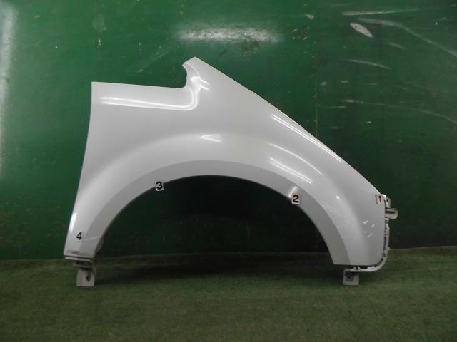 【中古】中古部品 デリカＤ5 CV5W 右ﾌﾛﾝﾄﾌｪﾝﾀﾞｰ 【3330150100-000025302210600】