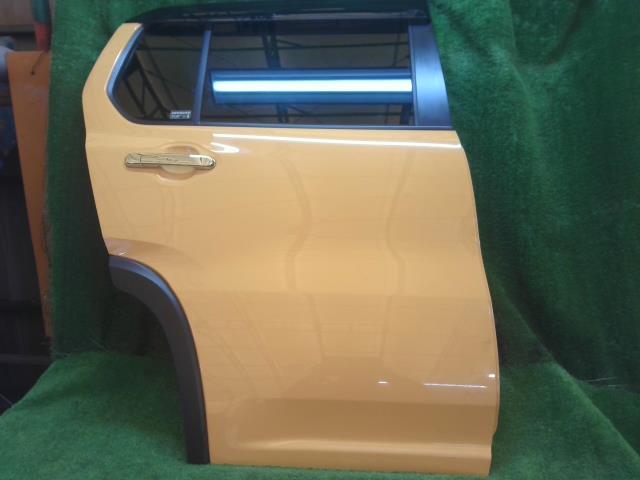 【中古】中古部品 フレアクロスオーバー MS41S 右ﾘｱﾄﾞｱ 【3260240000-250204000313300】