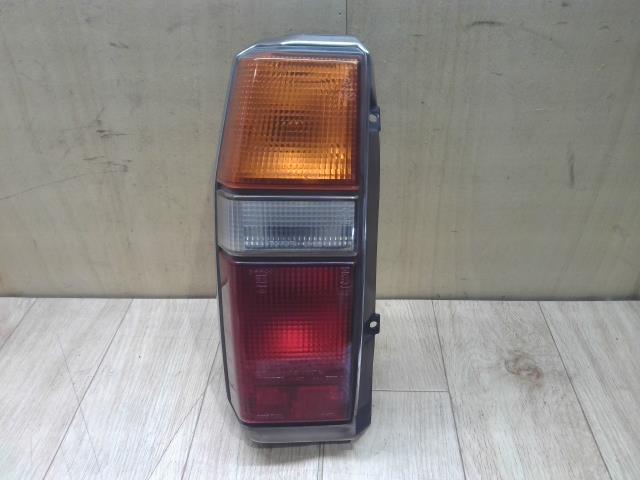 【中古】中古部品 マークII YX78V 左ﾃｰﾙﾗﾝﾌﾟ 【3310390100-250122001915600】