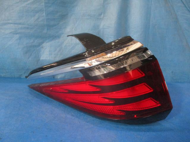 【中古】中古部品 アルファード AGH40W 左テールランプ 【3310160100-000000000115600】|e-cleマート