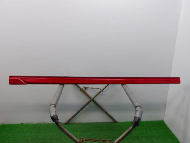 【中古】中古部品 N−BOX JF3 右サイドステップ 【3310250100-000002130113700】|e-cleマート