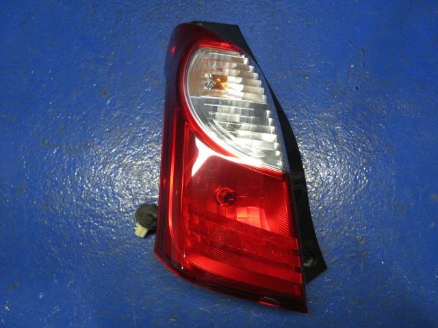 【中古】中古部品 キャロル HB25S 左ﾃｰﾙﾗﾝﾌﾟ 【3310270100-000014611415600】