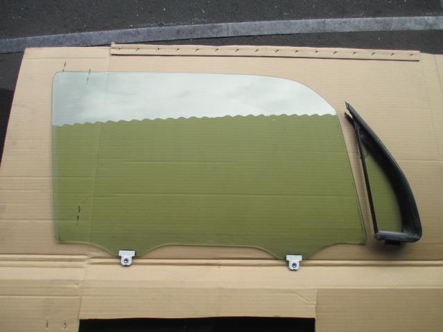 【中古】中古部品 ムーヴコンテ L575S 右ﾌﾛﾝﾄﾄﾞｱｶﾞﾗｽ 【3340240100-202500000813130】