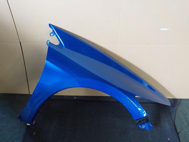 【中古】中古部品 ＣＲ－Ｚ ZF2 右ﾌﾛﾝﾄﾌｪﾝﾀﾞｰ 【3260200000-250205000410600】