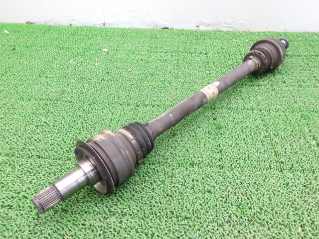 【中古】中古部品 ベンツ Cクラス 205040C 右リアドライブシャフト 【3310250100-000253001842300】