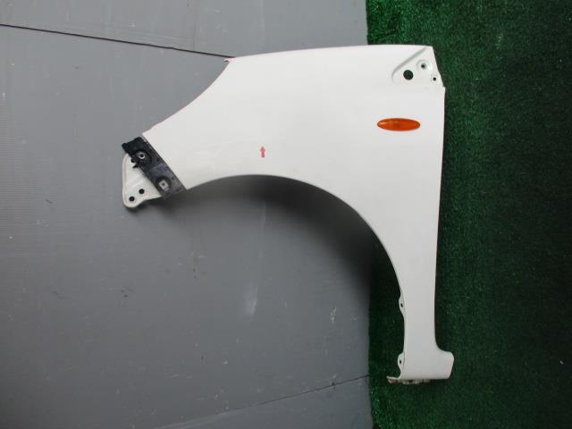 【中古】中古部品 ミラ L275V 左ﾌﾛﾝﾄﾌｪﾝﾀﾞｰ 【3330560100-001604006510700】
