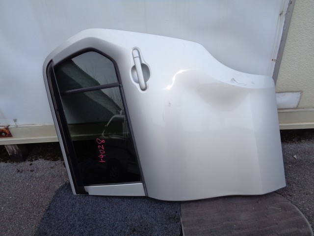 【中古】中古部品 ワゴンＲ MH34S 左ﾘｱﾄﾞｱ 【3330810100-250130000313400】