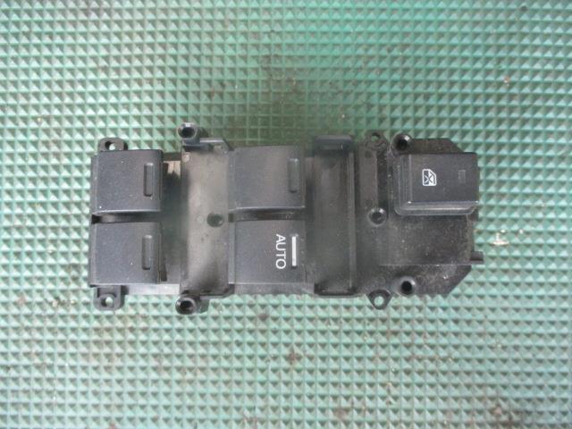 【中古】中古部品 フィット GP5 ﾊﾟﾜｰｳｲﾝﾄﾞｳｽｲｯﾁ 【3310190100-000244014861900】