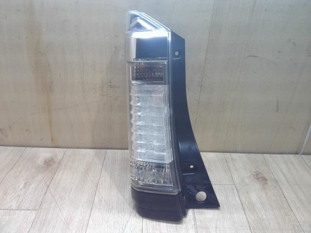 【中古】中古部品 Ｎ－ＢＯＸ JF1 左ﾃｰﾙﾗﾝﾌﾟ 【3310390100-250123001715600】