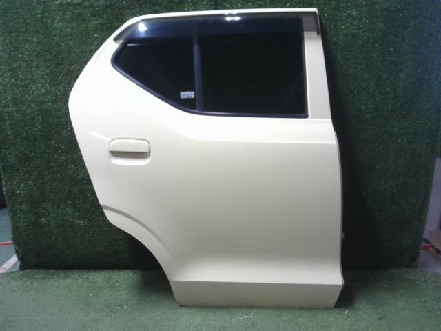 【中古】中古部品 アルト HA36S 右ﾘｱﾄﾞｱ 【3260460000-250207000613300】