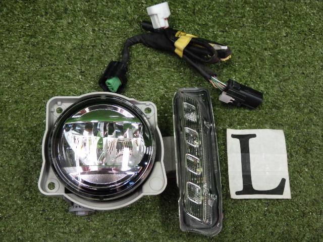 【中古】中古部品 タンク M900A 左ﾌｫｸﾞﾗﾝﾌﾟ 【3330200100-242317000010950】