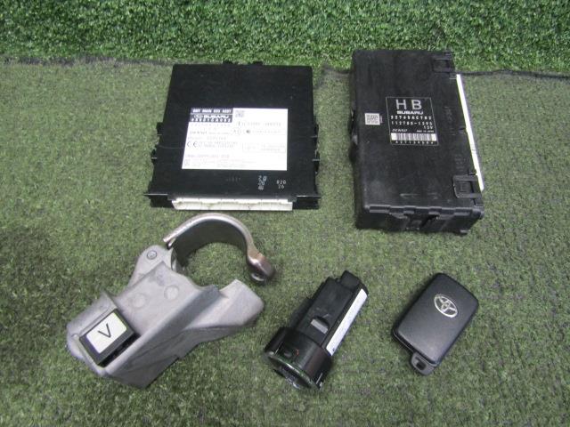 【中古】中古部品 ８６ ZN6 ｴﾝｼﾞﾝｺﾝﾋﾟｭｰﾀｰ 【3330200100-242311000063100】｜e-cleマート 23,367円