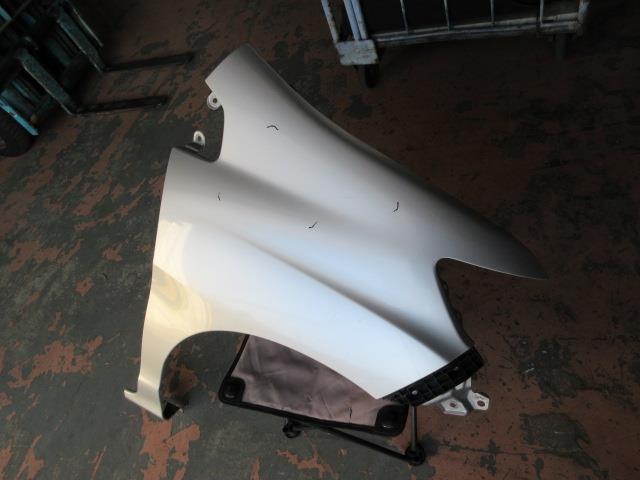 【中古】中古部品 フリードスパイク GB3 右ﾌﾛﾝﾄﾌｪﾝﾀﾞｰ 【3310190100-000244015810600】