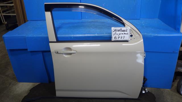 【中古】中古部品 パッソ M700A 右ﾌﾛﾝﾄﾄﾞｱ 【3330340100-241009000213100】