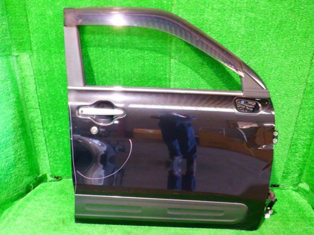 【中古】中古部品 キャスト LA250S 右ﾌﾛﾝﾄﾄﾞｱ 【3340140100-000025038813100】