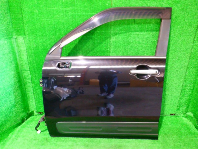 【中古】中古部品 キャスト LA250S 左ﾌﾛﾝﾄﾄﾞｱ 【3340140100-000025038813200】