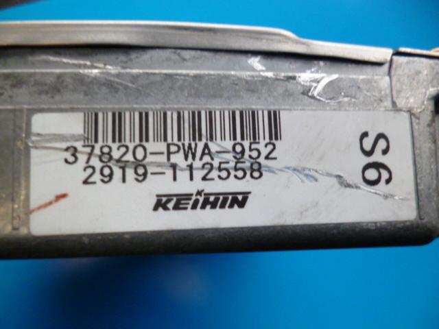 【中古】中古部品 フィット GD1 ｴﾝｼﾞﾝｺﾝﾋﾟｭｰﾀｰ 【3330560100-000929526663100】