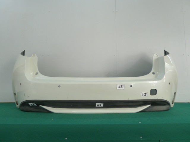 【中古】中古部品 カローラ ZRE212 ﾘｱﾊﾞﾝﾊﾟｰ 【3380050000-000036710615100】