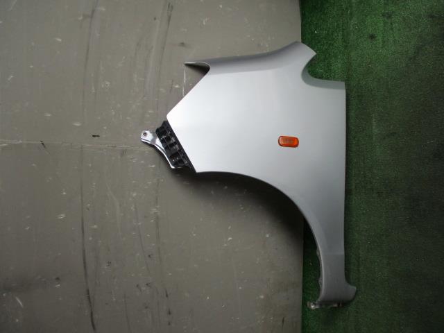 【中古】中古部品 ライフ JB5 左ﾌﾛﾝﾄﾌｪﾝﾀﾞｰ 【3330560100-001446039510700】