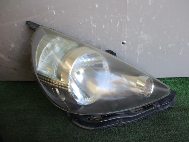 【中古】中古部品 フィット GD1 右ﾍｯﾄﾞﾗﾝﾌﾟ 【3330560100-001472429110800】