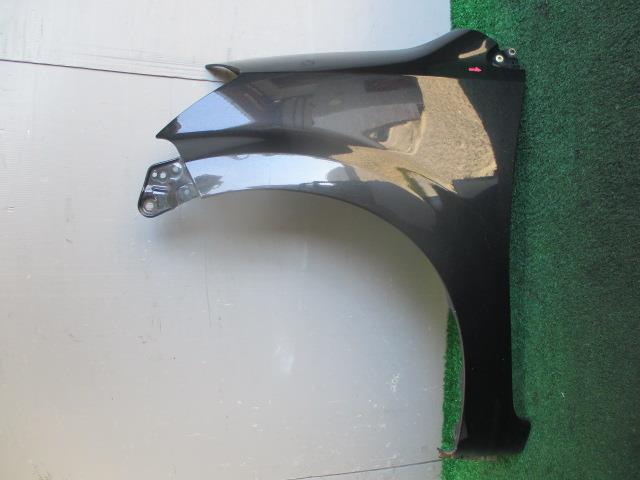 【中古】中古部品 パッソ KGC10 左ﾌﾛﾝﾄﾌｪﾝﾀﾞｰ 【3330560100-001626491110700】