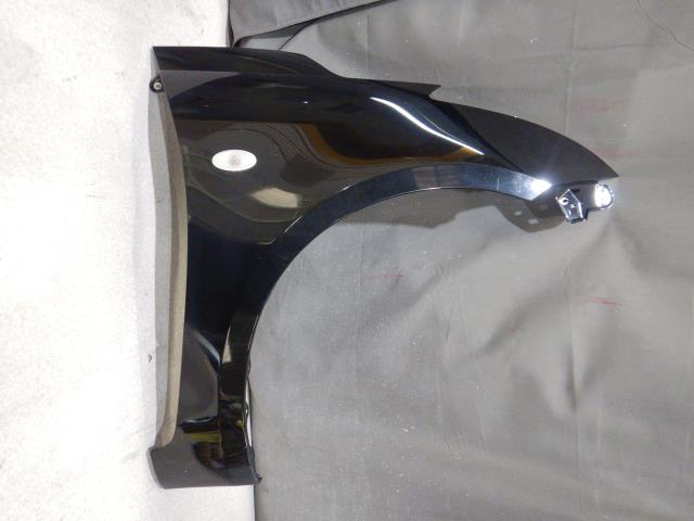 【中古】中古部品 スイフト ZC72S 右ﾌﾛﾝﾄﾌｪﾝﾀﾞｰ 【3330810100-250221000510600】