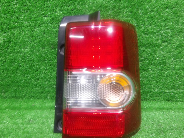 【中古】中古部品 ムーヴコンテ L575S 右ﾃｰﾙﾗﾝﾌﾟ 【3340140100-000025036515500】