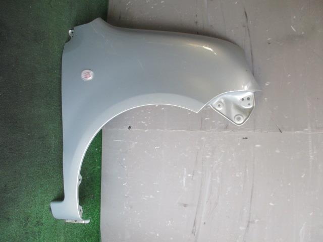 【中古】中古部品 ムーヴラテ L550S 右ﾌﾛﾝﾄﾌｪﾝﾀﾞｰ 【3330560100-001446705110600】