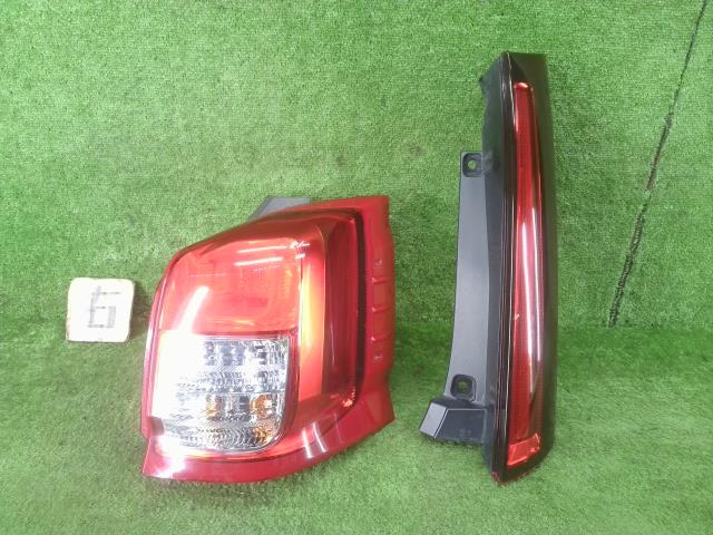 【中古】中古部品 ジャパンタクシー NTP10 右ﾃｰﾙﾗﾝﾌﾟ 【3330990100-241115000415500】