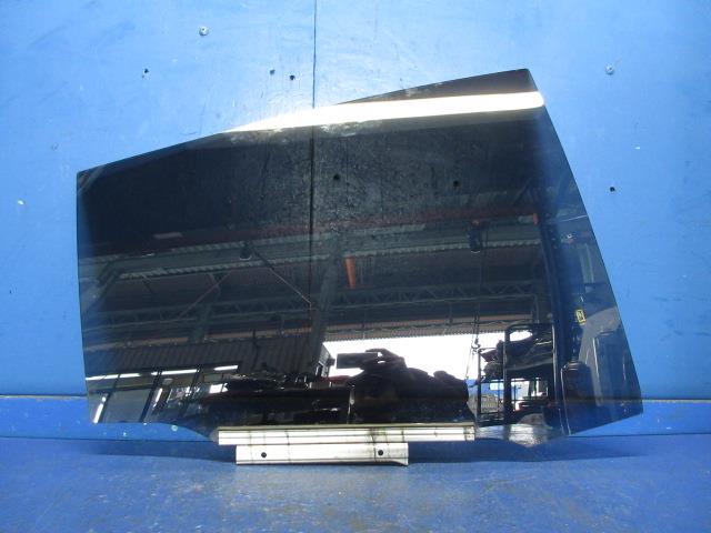 【中古】中古部品 プリウス ZVW55 右ﾘｱﾄﾞｱｶﾞﾗｽ 【3310270100-000014652513330】