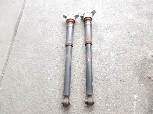 【中古】中古部品 ベンツ Aクラス 176042 右ﾘｱｼｮｯｸｱﾌﾞｿｰﾊﾞｰ 【3500170000-250227504350700】