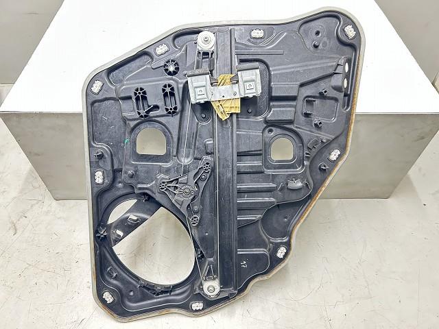 【中古】中古部品 ジープ レネゲード BU14 左リアドアレギュレータ・モーター 【3310070100-000090760613420】|e-cleマート