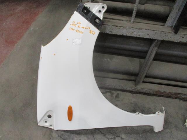 【中古】中古部品 ミラ L275S 右ﾌﾛﾝﾄﾌｪﾝﾀﾞｰ 【3310160100-000004427210600】