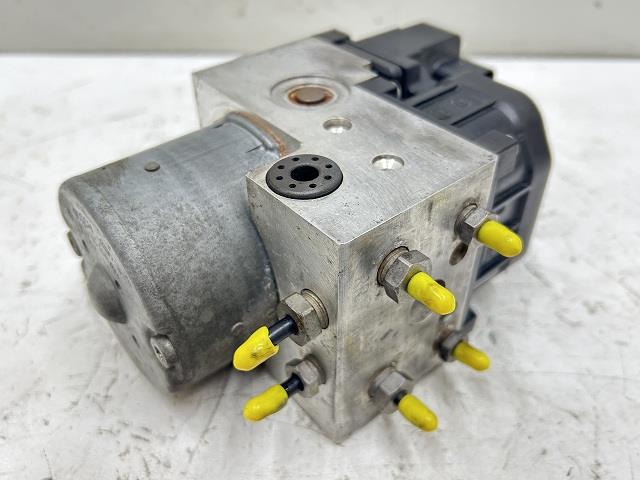【中古】中古部品 フィアット ムルティプラ 186B6 ABSｱｸﾁｭｴｰﾀｰ 【3310070100-000203015042500】