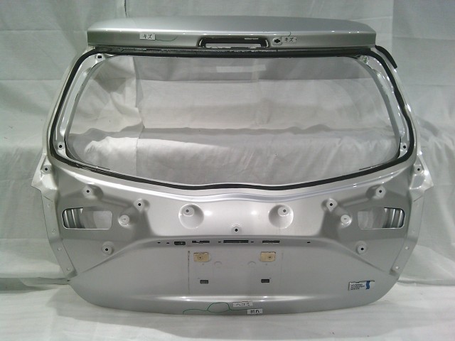 【中古】中古部品 ヴィッツ NHP130 ﾊﾞｯｸﾄﾞｱ 【3331011000-250303500515800】