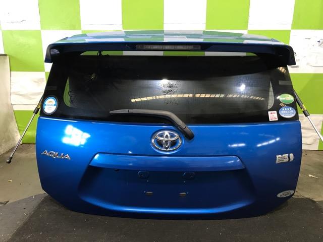 【中古】中古部品 アクア NHP10 ﾊﾞｯｸﾄﾞｱ 【3330530100-000005363615800】｜e-cleマート