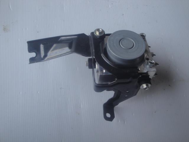 【中古】中古部品 アルト HA36S ABSｱｸﾁｭｴｰﾀｰ 【3100430000-250307000142500】 9,447円
