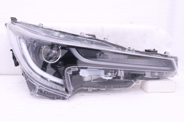 【中古】中古部品 カローラ NRE210 右ヘッドランプ 【3260520000-250307500710800】|e-cleマート