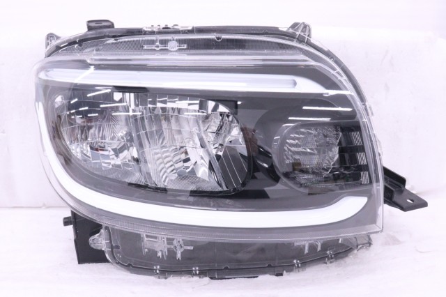 【中古】中古部品 タント LA650S 右ﾍｯﾄﾞﾗﾝﾌﾟ 【3260520000-250307500410800】