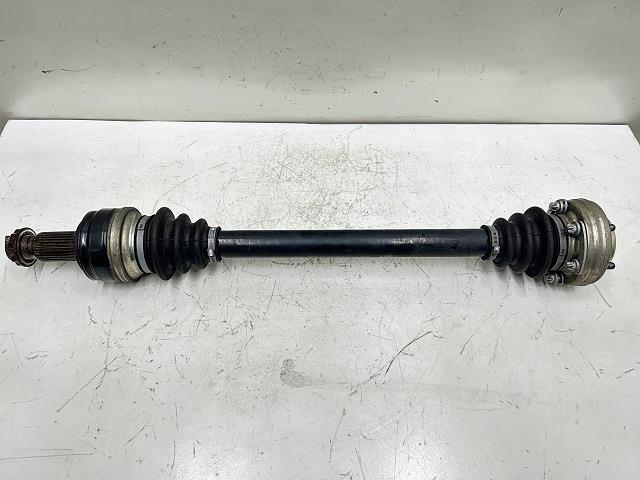 【中古】中古部品 BMW 3シリーズ VR20 左リアドライブシャフト 【3310070100-000090767642400】|e-cleマート