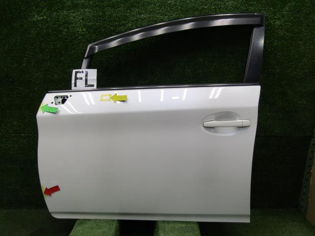 【中古】中古部品 プリウス ZVW30 左ﾌﾛﾝﾄﾄﾞｱ 【3330200100-242389000013200】