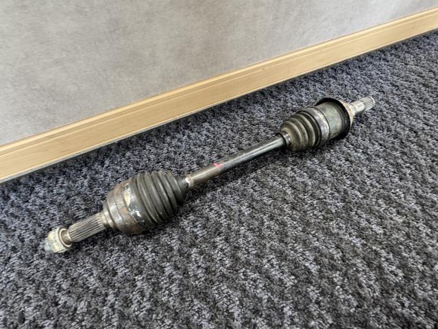 【中古】中古部品 ハイゼット S211P 左ﾌﾛﾝﾄﾄﾞﾗｲﾌﾞｼｬﾌﾄ 【3330440100-250307000242200】