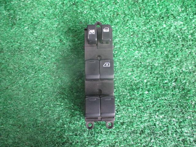 【中古】中古部品 インプレッサ GH2 ﾊﾟﾜｰｳｲﾝﾄﾞｳｽｲｯﾁ 【3330560100-001608609661900】
