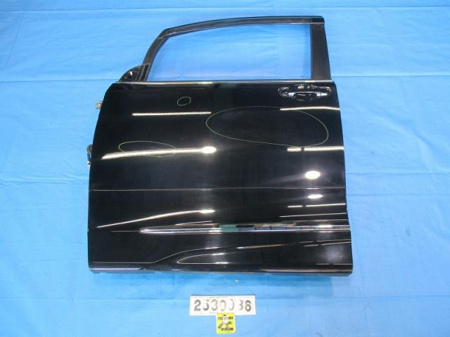 【中古】中古部品 ヴォクシー ZWR80G 左ﾌﾛﾝﾄﾄﾞｱ 【3310040100-000253003613200】